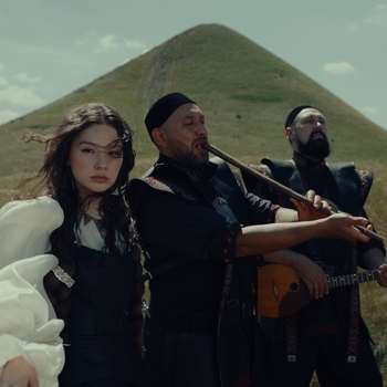 Обложка «Ural Vasyaty» — Ay Yola