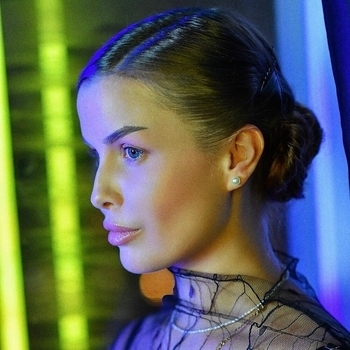 Слушать «Родники (Single 2023)» — Татьяна Куртукова Обложка «Родники (Single 2023)» — Татьяна Куртукова