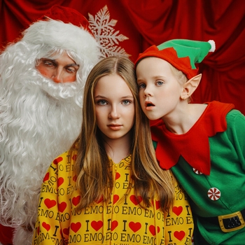 Обложка «Под Новый Год (Новогодние песни 2026)» — Betsy, Ded M