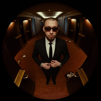 Экси — MAN IN BLACK