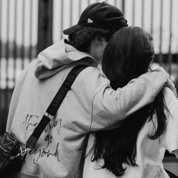Обложка «Ни ответа» — Nasty Babe