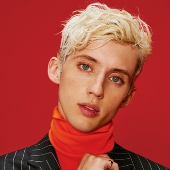 Обложка «Trouble (Новинки 2022)» — Troye Sivan feat Jay Som
