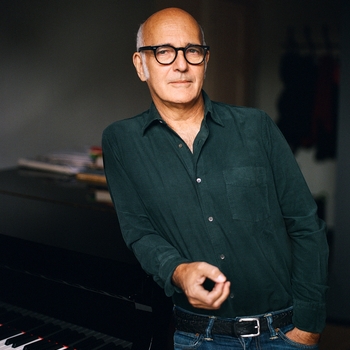 Обложка «Experience (Музыка из шоу ''Танцы на ТНТ'' 6 сезон 20 выпуск)» — Ludovico Einaudi