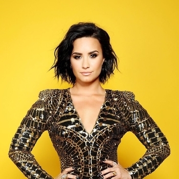 Обложка «I'll Be Home For Christmas (Ноябрь 2017)» — Demi Lovato