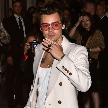 Обложка «Sign Of The Times» — Harry Styles
