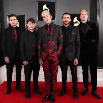 Обложка «Can You Feel My Heart» — Bring Me the Horizon
