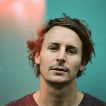 Обложка «Nica Libres At Dusk» — Ben Howard
