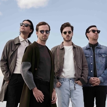Обложка «Like Breaking Glass» — Cut Copy