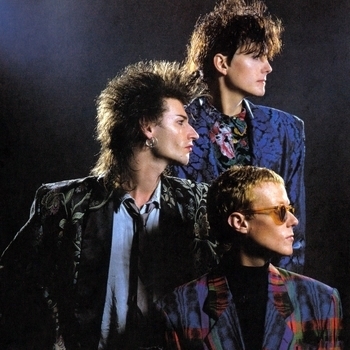 Love And Rockets — Holiday On The Moon