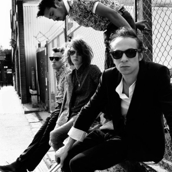 Обложка «Bombay Blue» — Mystery Jets