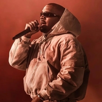 Обложка «Silver Night (Седая ночь на английском)» — Kanye West
