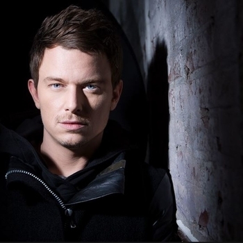 Обложка «Put Your Hands Up For Detroit» — Fedde Le Grand