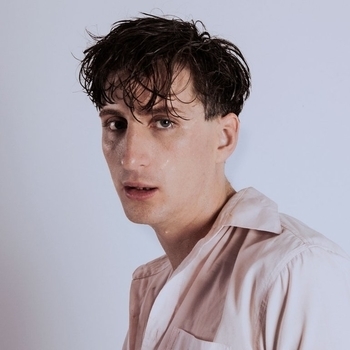 Слушать «Return To Center (Return To Center 2019)» — Kirin J Callinan Обложка «Return To Center (Return To Center 2019)» — Kirin J Callinan