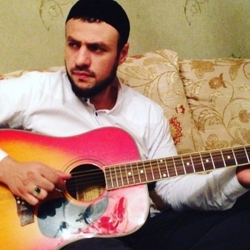 Обложка «Милые зелёные глаза» — Алихан Амхадов