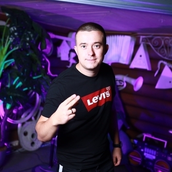 Слушать «Baby Tonight» — Frost Обложка «Baby Tonight» — Frost