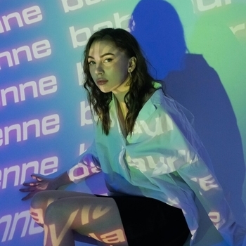 Обложка «Шестой вагон (День железнодорожника 2022)» — Babylaurenne