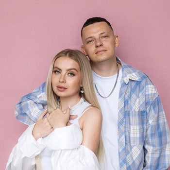 Обложка «Под твоим окном» — 5Утра