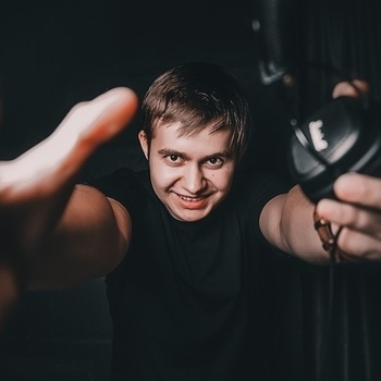 Alex Shik and Technotronic, Biscits — Pump up the Jam (Alex Shik Mashup)