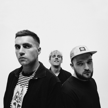 Слушать «Дико танцуй (Дико танцуй 2024)» — Кайдзю feat Mstr.frei Обложка «Дико танцуй (Дико танцуй 2024)» — Кайдзю feat Mstr.frei