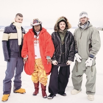 Слушать «Addicted (2024)» — Zerb and The Chainsmokers, Ink Обложка «Addicted (2024)» — Zerb and The Chainsmokers, Ink