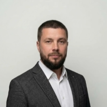 Обложка «Не скучай» — Арсений Романов